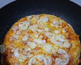 Foto langkah ke 4 dari resep Pizza Teflon Pemula anti GAGAL.