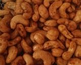 Foto langkah ke 3 dari resep Kacang Mede Goreng.