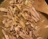 A picture of step 4 of Shredded chicken and gravy over mashed potatoes.