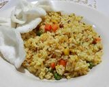 Foto langkah ke 5 dari resep Nasi Goreng Kuning.