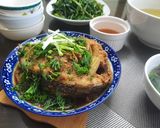 Hình bước làm 4 của món Cá song (mú) hấp xì dầu riềng sả