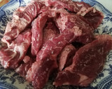 Foto del paso 1 de la receta: Carrilladas al Pedro Ximénez con ciruelas