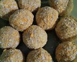 Foto langkah ke 5 dari resep Bola bola Ubi Ungu Isi Coklat.