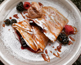 Foto del paso 8 de la receta: Crepes de frutos del bosque con toffee