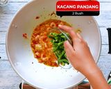 Foto langkah ke 5 dari resep Sambal Goreng Labu Siam.