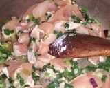 Foto del paso 3 de la receta: Salsa de pollo y verdeo