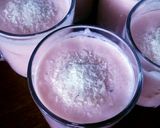 A picture of step 8 of DIY Strawberry Fruit Yoghurt.