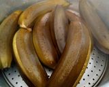 Foto langkah ke 1 dari resep Emping Pisang Karamel.