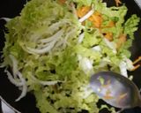 Foto langkah ke 2 dari resep Omlet sayur vegie.