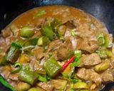 รูปขั้นตอนการทำที่ 7 ของ แกงกะทิตับหมูใส่มะเขือยาว