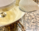 Foto del paso 3 de la receta: Tarta de queso con manzana