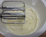 Pas rețetă Tort simplu cu mascarpone, ciocolată albă și căpșuni 7 fotografie