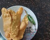 A picture of step 7 of Fafda with belan.
