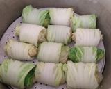 Foto langkah ke 4 dari resep Sawi Putih Gulung Isi Ayam.