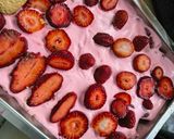 Foto del paso 5 de la receta: Postre de frutillas y chocolate 🍫🍓