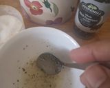 A picture of step 2 of Seasonal salad.
