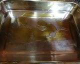 Foto del paso 2 de la receta Contramuslos en salsa de miel al horno
