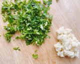 Hình bước làm 4 của món Mỳ trái bơ