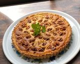 A picture of step 5 of Walnut and Chickpea Tart.