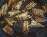 Foto langkah ke 4 dari resep Ikan Layang Bumbu Kecap.