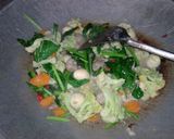 Foto langkah ke 3 dari resep Capcay sederhana.