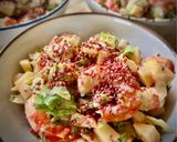 Foto del paso 6 de la receta: Cóctel de gambas de verano, con ciruela, nectarina y manzana