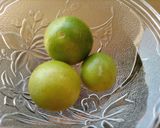 A picture of step 1 of Lemon Mint Detox Water.