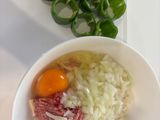 เนื้อสับสอดไส้พริกหวาน