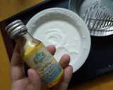 A picture of step 3 of Mango Yoghurt Parfait.