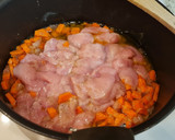 Foto del paso 3 de la receta: Mollejas de pollo guisadas con patatas