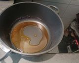 A picture of step 2 of Panna cotta al rosmarino e caramello.