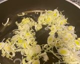 Foto del paso 2 de la receta: Pasta casera con salmón y camarones