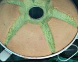 Foto langkah ke 4 dari resep Pandan Chiffon Cake.