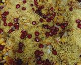 A picture of step 5 of Khatti meethi sev Bhel puri.