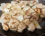 A picture of step 2 of Sweet Chicken, Ham and pineapple bake.