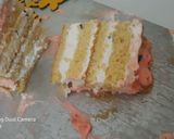 A picture of step 4 of Cream cake with gold marshmallows 😋🎂🎂.