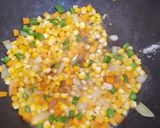 Foto langkah ke 4 dari resep Tumis Sayur Telur.