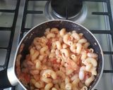Foto langkah ke 3 dari resep Pasta with Prawns, Tomatoes & Cannellini Beans.