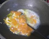 Foto langkah ke 3 dari resep Sayur wortel telor orak arik.
