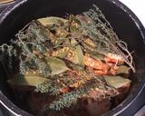 Une image de l'étape 4 de Bouillon de crevettes au thym, laurier et fenugrec.