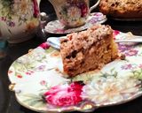A picture of step 5 of Apple crumble cake.