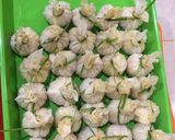 Foto langkah ke 3 dari resep Lumpia ayam bihun dan sayur.