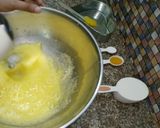 A picture of step 1 of 3 color cream cake.
