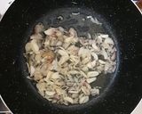 Foto langkah ke 4 dari resep Tumis Tongkol Telur Sosis.