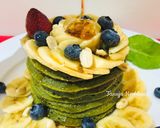 A picture of step 6 of Banana spinach pancakes with peanuts.