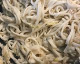 Foto del paso 3 de la receta: Tallarín Casero con Salsa de queso Azul y Coliflor
