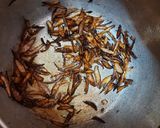 A picture of step 4 of Onion pulao😋.