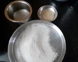 तीळ लावलेली बाजरीची भाकरी (Til Lavleli Bajrichi Bhakri Recipe In Marathi) रेसिपी स्टेप 1 फोटो