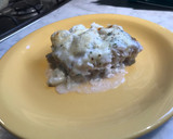 Foto del paso 6 de la receta: Blanca y radiante va la...(Merluza con salsa blanca gratinada)