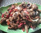 Foto langkah ke 5 dari resep Tumis Asin Cucut.